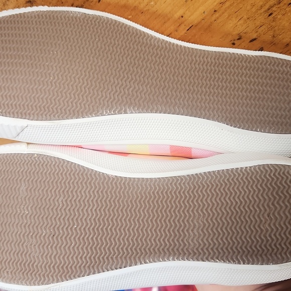 KATE SPADE: Tennison Sneakers, Size 8B - Picture 6 of 7